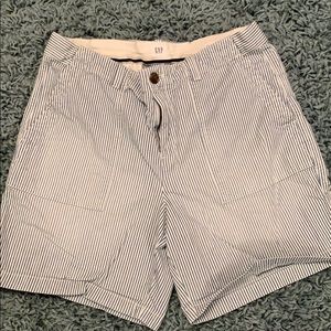 Gap Girlfriend Chino shorts